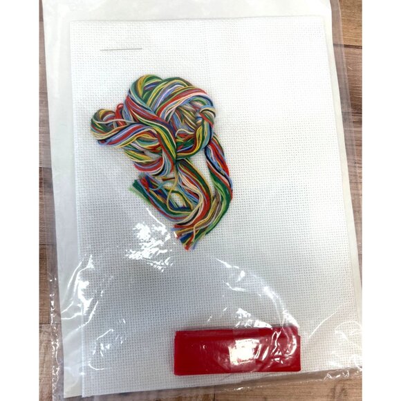 HOBBY KRAFT Cross Stitch Kit #9236 THREE BEARS 16" Mini Christmas Tree Skirt - Picture 4 of 4